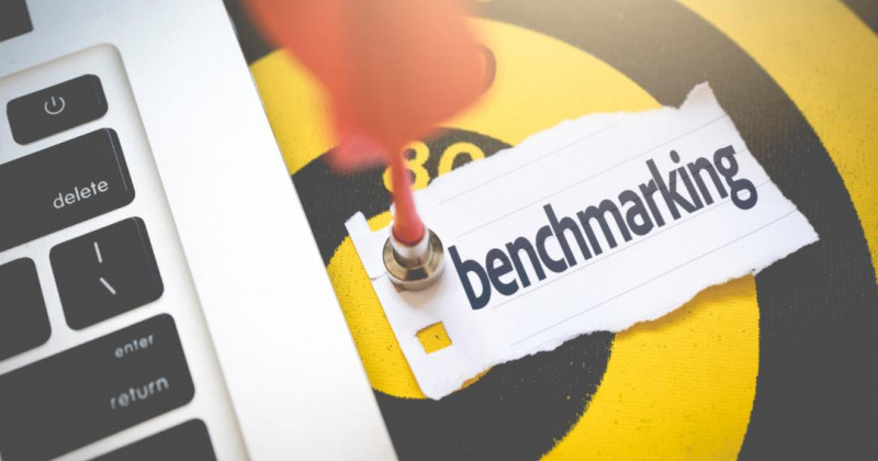 Benchmarking, teclado, diana, diana de dardos