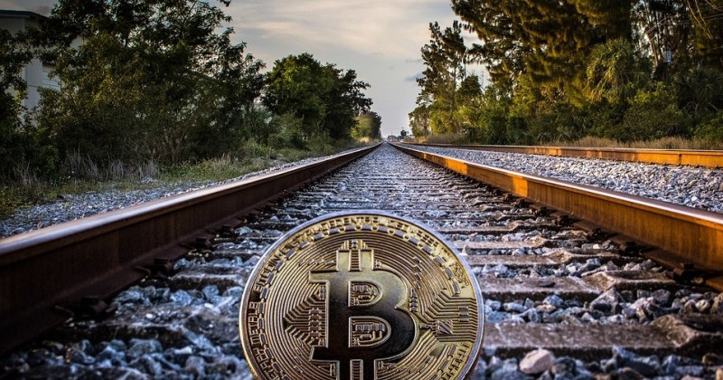 Bitcoin, vías del tren