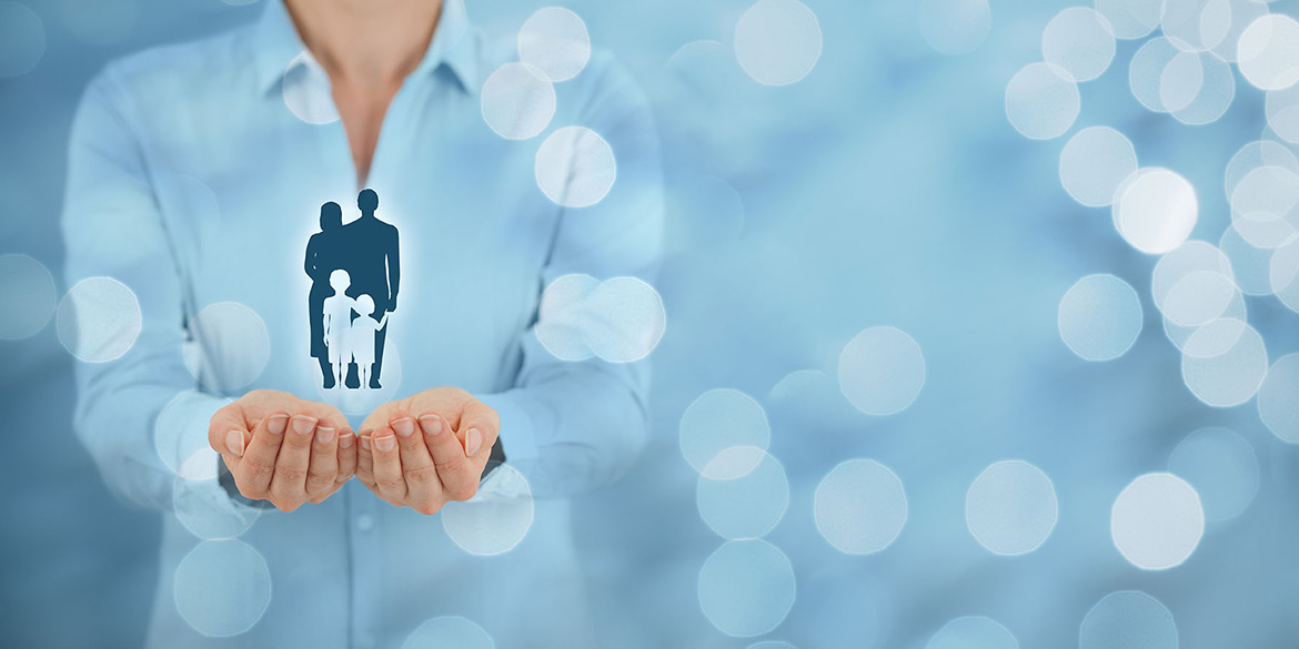 manos cogiendo familia