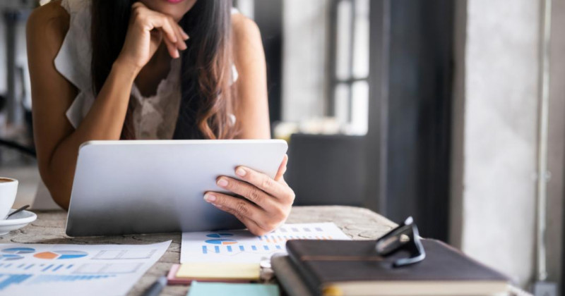 Invertir en mercados bursátiles en máximos históricos con una cartera equilibrada